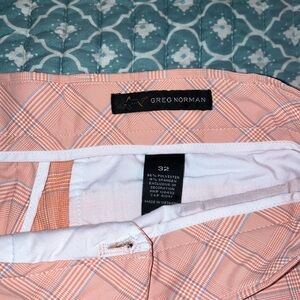 Greg Norman golf shorts size 32